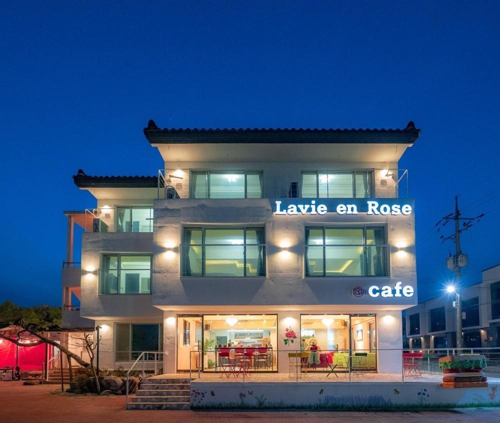 Gyeongju Labiang Rose Pension Exterior photo